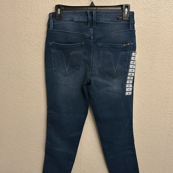 Seven 7 Limited Edition Ankle Crop Slim Fit Ultra Stretch Women Denim Size 4 - Picture 3 of 5